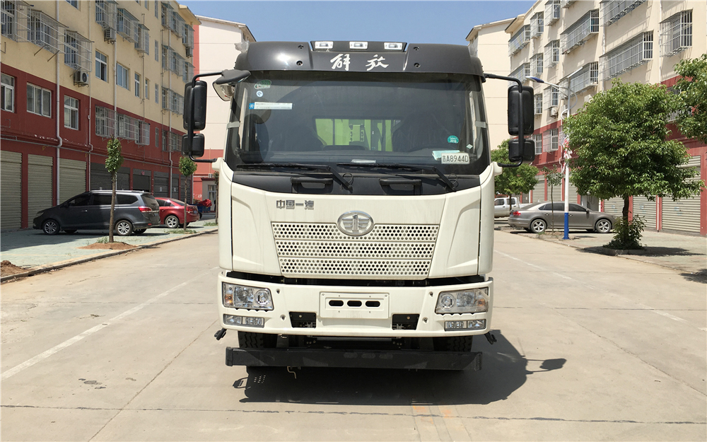 解放垃圾车 (1)